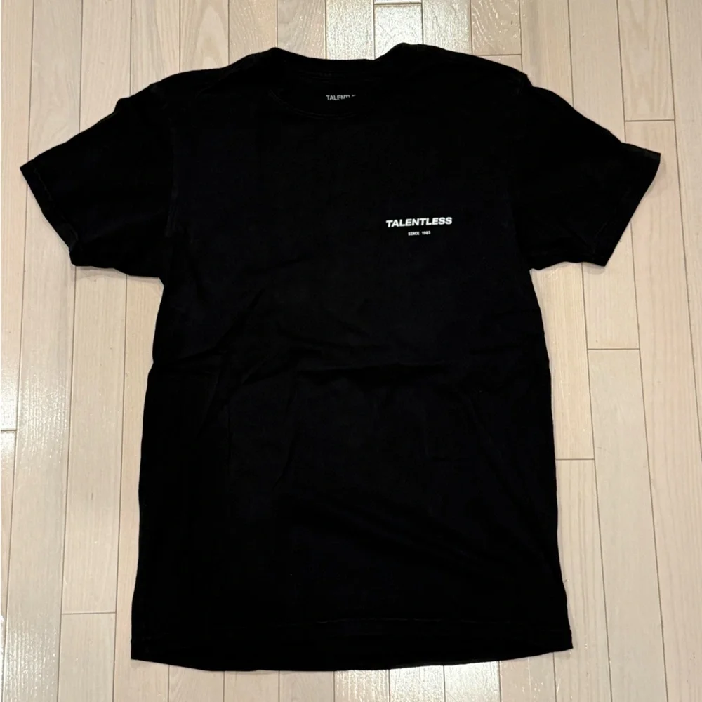 Talentless Tee Men’s Circle Logo - Picture 2 of 5